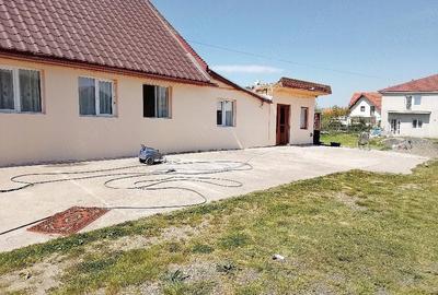 Casă cu Teren 2000 Mp în Central - 2