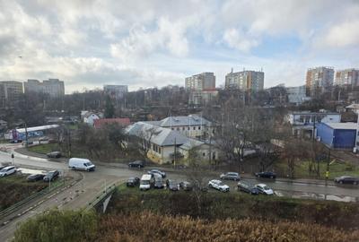 Apartament cu 2 camere semidecomandat în Tătărași