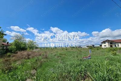 Teren de 1012 mp, în Preajba