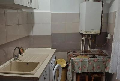 Garsonieră decomandată în Central