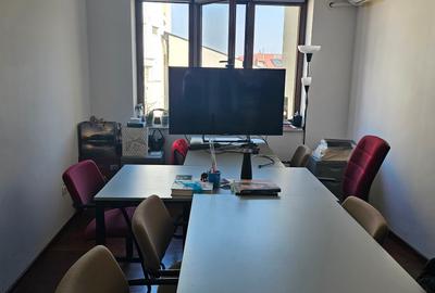 Casă cu 12 camere cu Canalizare în Dorobanți - 7