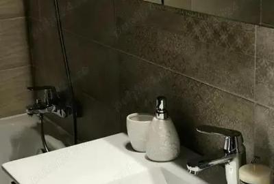 Apartament cu 3 camere decomandat în Tomis Nord - 1