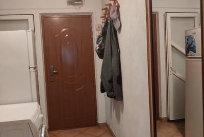 Inchiriez apartament 3 camere - 3