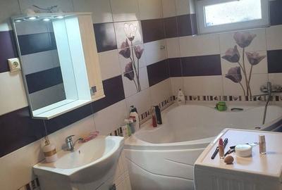 Casă cu 3 camere în Slobozia - 1