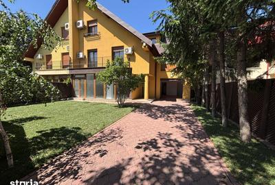 Casă cu 6 camere cu Teren 170 Mp în Central