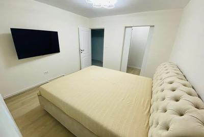 Apartament 2 camere, decomandat, Nicolina, etaj intermediar 3/4
