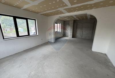 Casă de vânzare în Câmpulung la preț de apartament. - 9