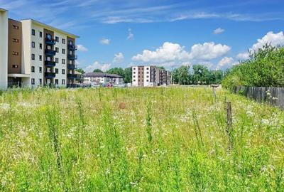 Teren de 1000 mp, în Tractorul - 5