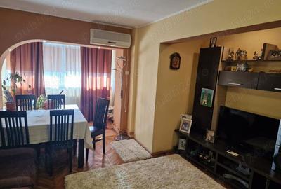 Apartament cu 4 camere decomandat în Central - 9