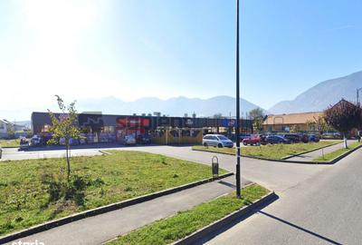 Spațiu comercial, de 2,878 mp, în Central