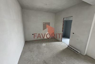 Gradina proprie de 62 mp. Decomandat. 40 mp utili - 2