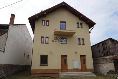 Cladire noua, ideala pentru cazare sau spatii de birouri in Brad, Hd - 8