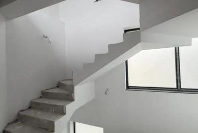 Vila noua | vedere la lac | Constan?a, Palazu Mare - 7