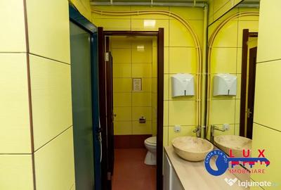 Spațiu comercial, de 230 mp, în Central - 14