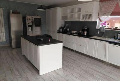 Casă cu 4 camere cu Teren 800 Mp în Șendreni