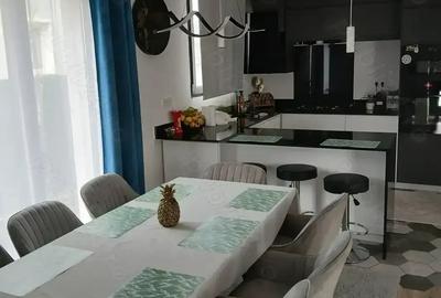 Vand vila cu piscina, beci,foisor. Vand vila cu piscina, beci,foisor. - 3