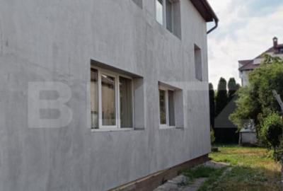 Casa spa?ioasa, 200 mp, 5 camere, zona Centrala, langa T - 2