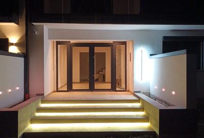 Apartament cu 3 camere decomandat în Titu - 5