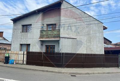 Casă cu 3 camere cu Teren 111 Mp în Central - 19