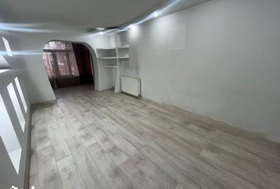 Apartament cu 3 camere în Central - 1