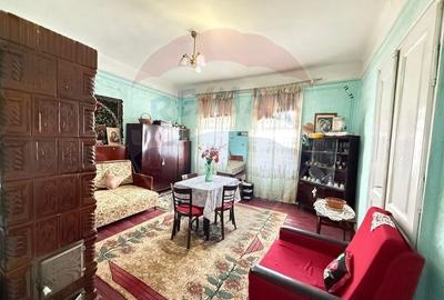 Casă cu 4 camere cu Teren 250 Mp în Central - 10