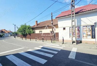 Spațiu comercial, de 290 mp, în Central - 8