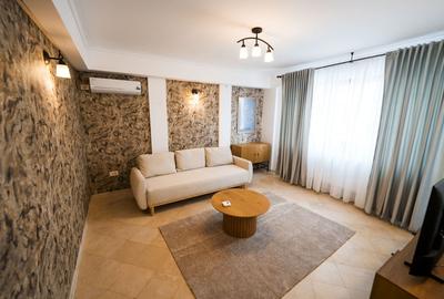 Apartament cu 2 camere decomandat, mobilat în Ultracentral