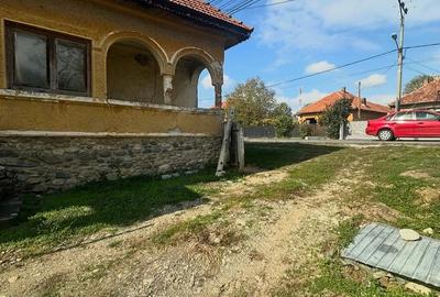 Casă cu Teren 555 Mp în Central - 2