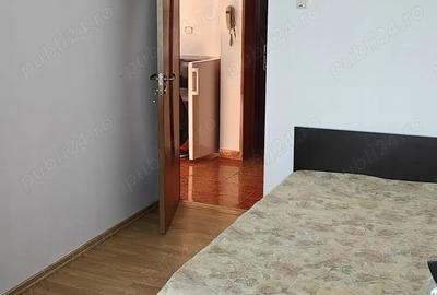 Apartament cu 3 camere decomandat în Crișan - 1