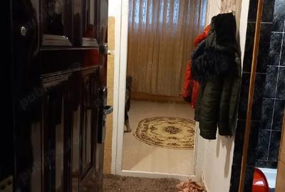 Garsonieră decomandată în CET - 3