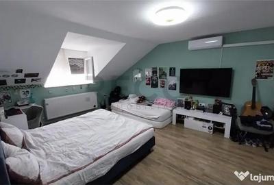 Casă cu 7 camere cu Teren 2203 Mp în Sântion - 17