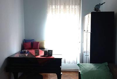 Apartament cu 3 camere în Central - 1
