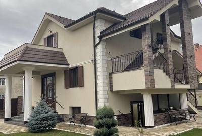 Casă cu 4 camere în Central - 3