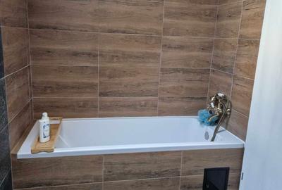 Apartament cu 3 camere decomandat în Central - 3