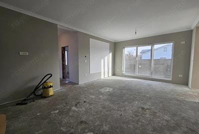 Casă cu Teren 330 Mp în Moșnița Nouă