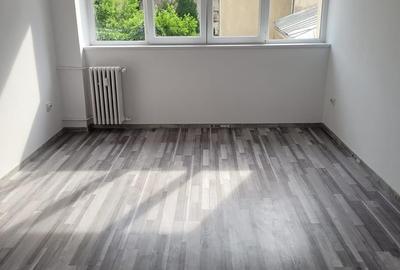 Apartament cu 2 camere semidecomandat, mobilat în Iancului