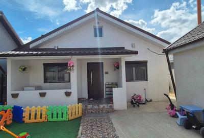 Vand casa la cheie cu garaj - 6