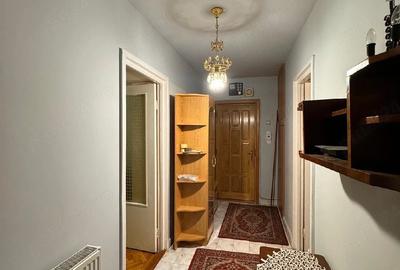Apartament cu 3 camere decomandat în Central - 2