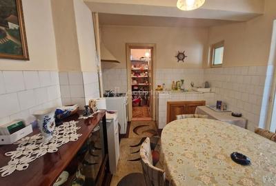 Casă cu 3 camere în Poenari - 4