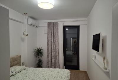 Apartament cu 2 camere decomandat, mobilat în CET - 4