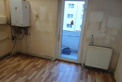 Apartament cu 2 camere decomandat în Noua