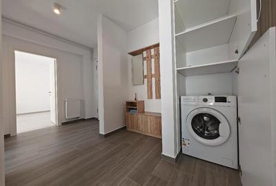 Apartament cu 2 camere decomandat, mobilat în Tractorul - 6