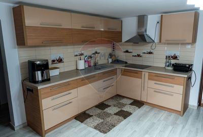 Casă cu 5 camere cu Teren 496 Mp în Periferie - 15