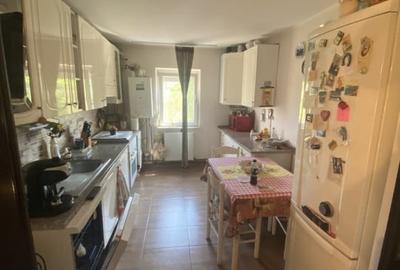 Apartament 4 camere 82,41mp,et 3/4, Rovine , langa Pizza Ibiza ,centrala termica