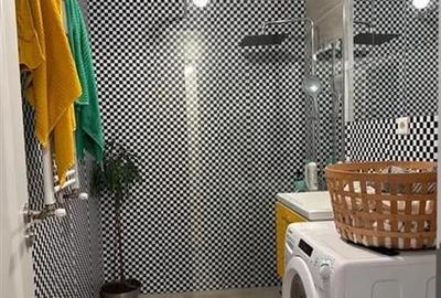 Gaesoniera, Titan - 4