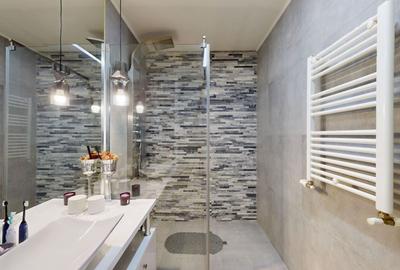 Apartament cu 4 camere semidecomandat, mobilat în Giurgiului - 16