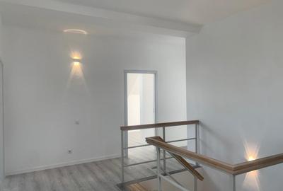 Casă individuală cu 5 camere cu Teren 395 Mp în Malu Mare - 4