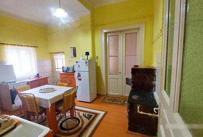 Casă cu 4 camere cu Teren 763 Mp în Central - 14