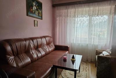 Apartament cu 3 camere decomandat în Central - 1