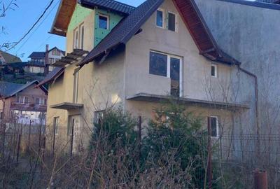 Casă cu Teren 201 Mp în Bușteni - 4